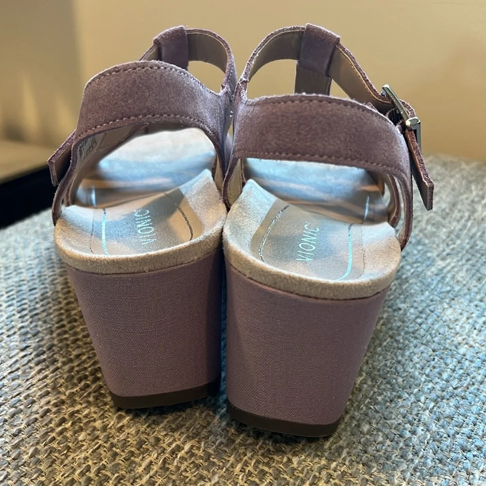 Vionic Tawny Mauve Wedge Sandals NWOT Suede Purple - Picture 8 of 11